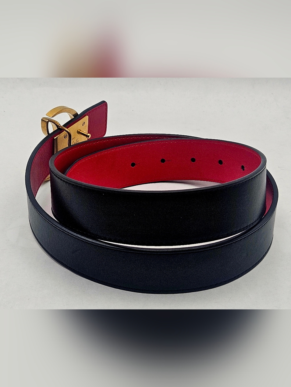 Christian LOUBOUTIN Black Leather Belt Size 90 / 36 Gold Logo Buckle Men / Women - Picture 5 of 8